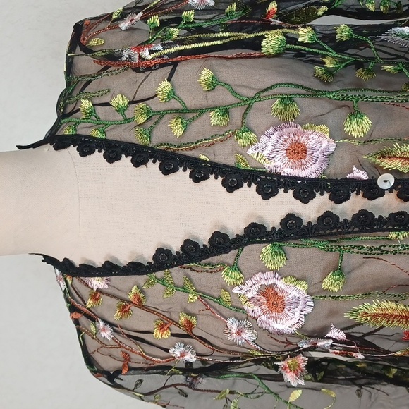 Chris McLaughlin Sheer Embroidered Shrug - Picture 2 of 10